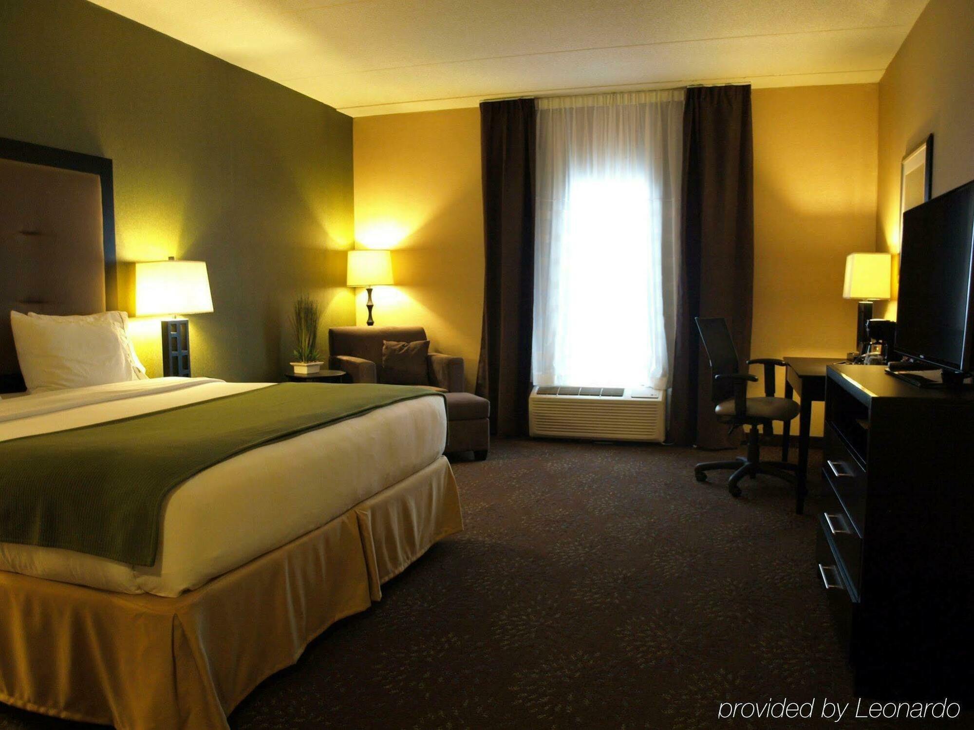 Holiday Inn Express And Suites Timmins By Ihg Exterior photo
